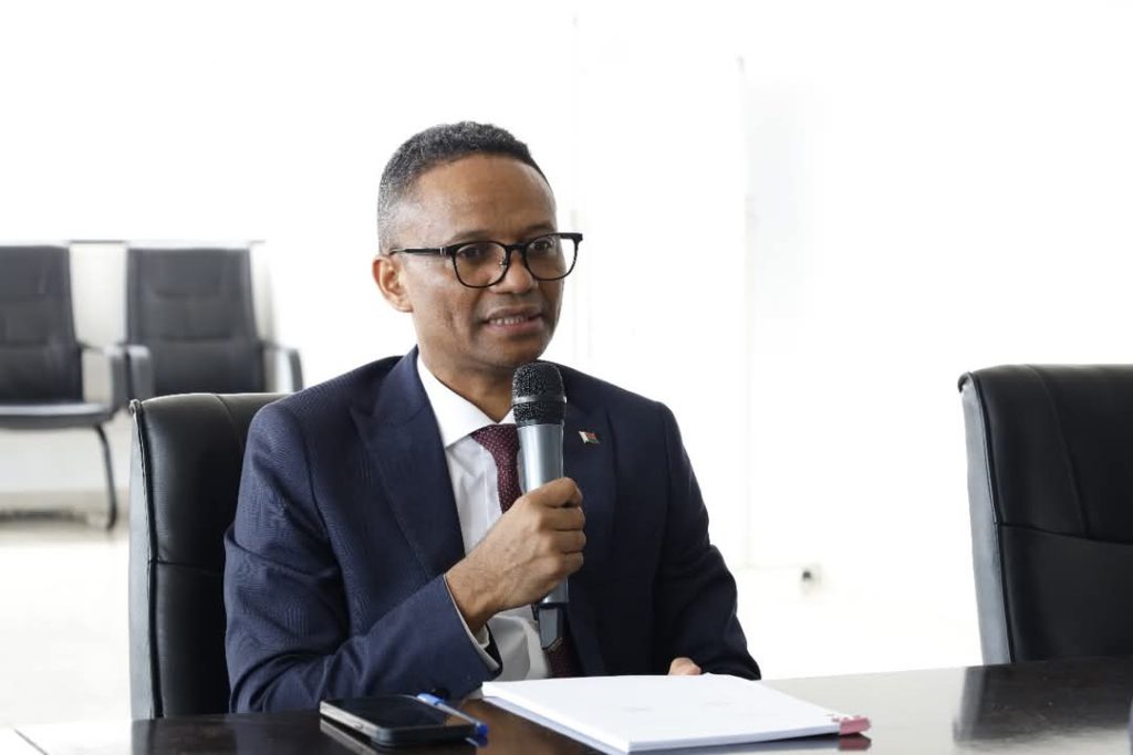 Madagascar: la société civile demande plus de transparence sur une réforme des investissements miniers
